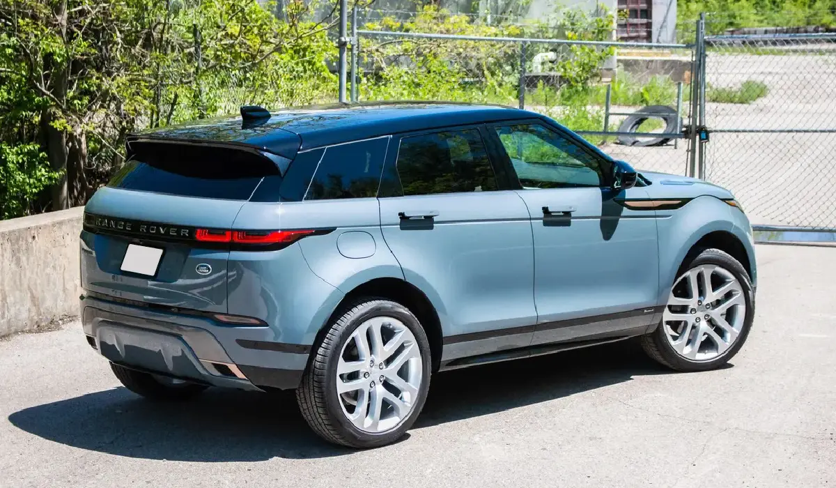 Land Rover - Range Rover Evoque R-Dynamic SE P250  - Best Car Rentals - Best Preowned Car - Exclusive Concierge Club.webp